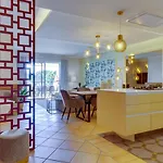 아파트 Al - Sol Village *